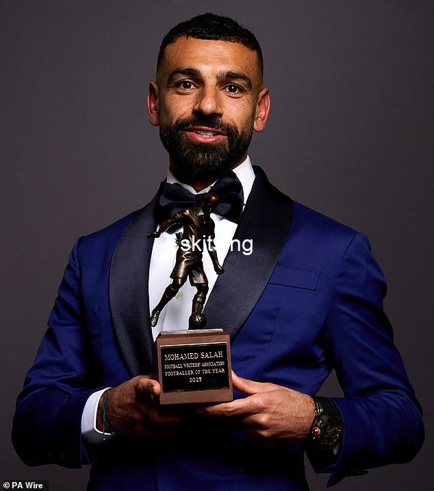 Mohamed salah receives 2025 fwa footballer of the year award