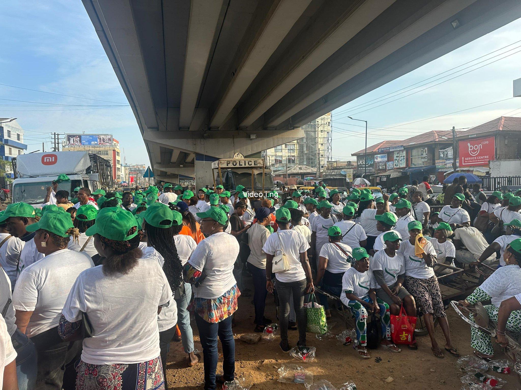 Protesters gather in lagos abuja and ondo state for june 12 demonstration photos videos