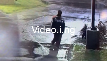 Surveillance video shows a prisoner escaping while taking out the trash video