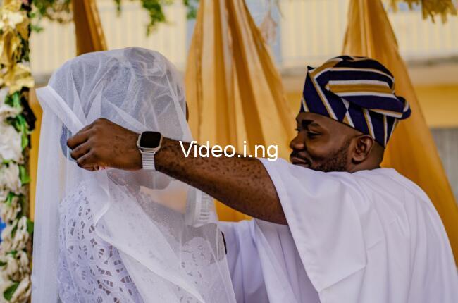 No bridal train, groomsmen, cake, fireworks, music – Nigerian pastor says as he conducts wedding inside his office (video)